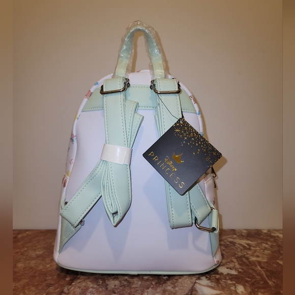 NWT Loungefly Disney Snow White and the seven dwarves chibi mini backpack